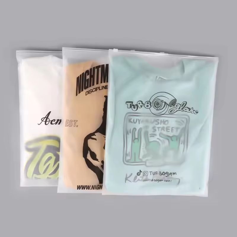 Customized Frosted Zipper Packaging Bags With Logo 50Pcs Set For Clothing & Products 6.30x9.45 In