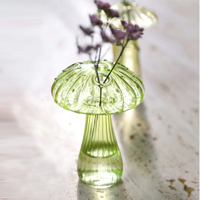 Colourful Mushroom Vase Creative Transparent Glass Hydroponic Aromatherapy Vase For Living Room Desktop Art Decoration b