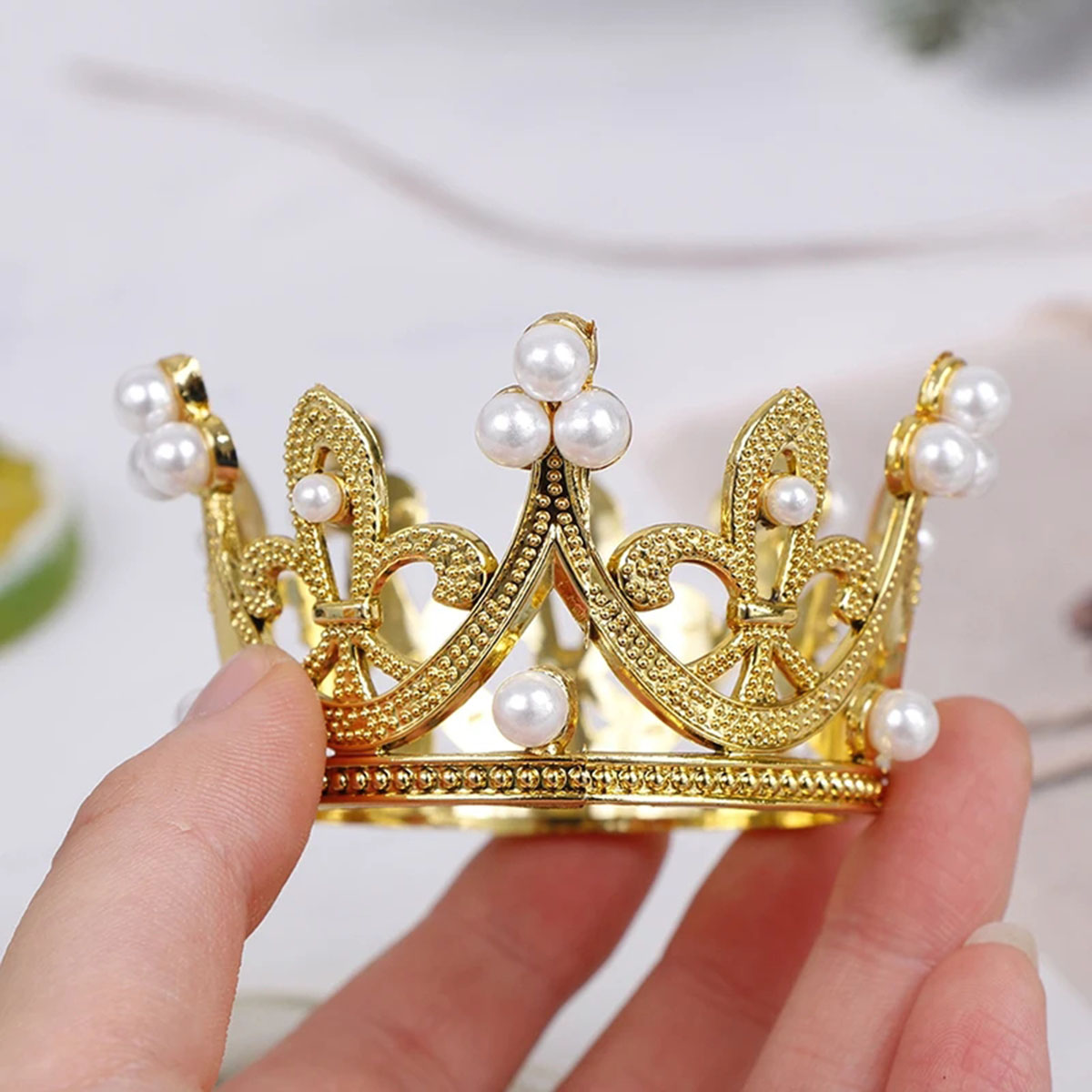 Mini Pearl Crown Wedding Cake Topper Romantic Garland Hair Ornaments Birthday Party Children Favors Decoration golden