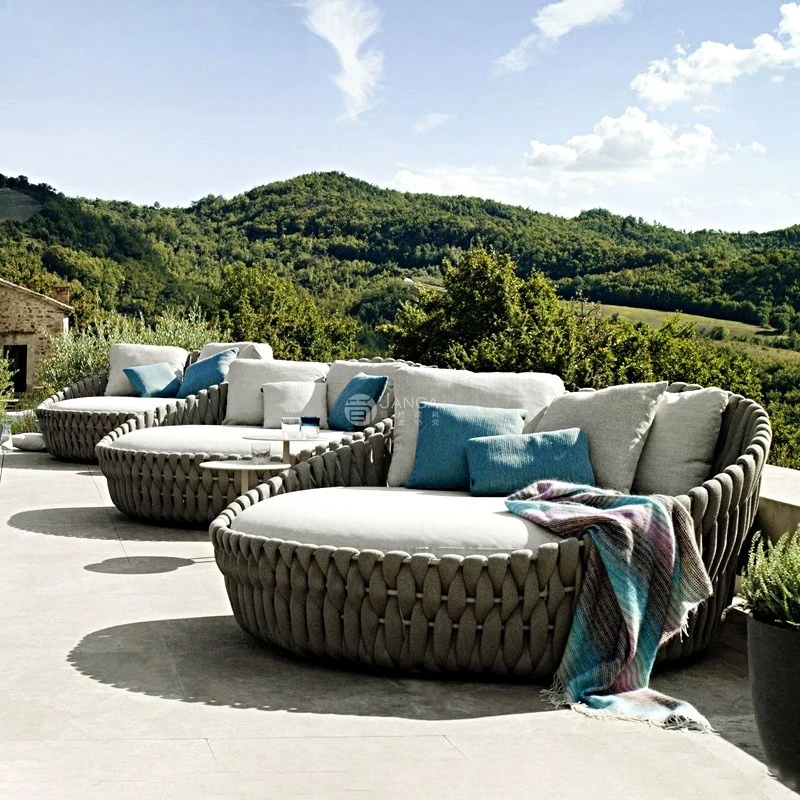 Außenliegende Villen, Pools, Liegebetten, Innenhöfe, Rattansofas, Freizeithotels, B&Bs, Sonnenliegen, Couchtische, Terrasse Image