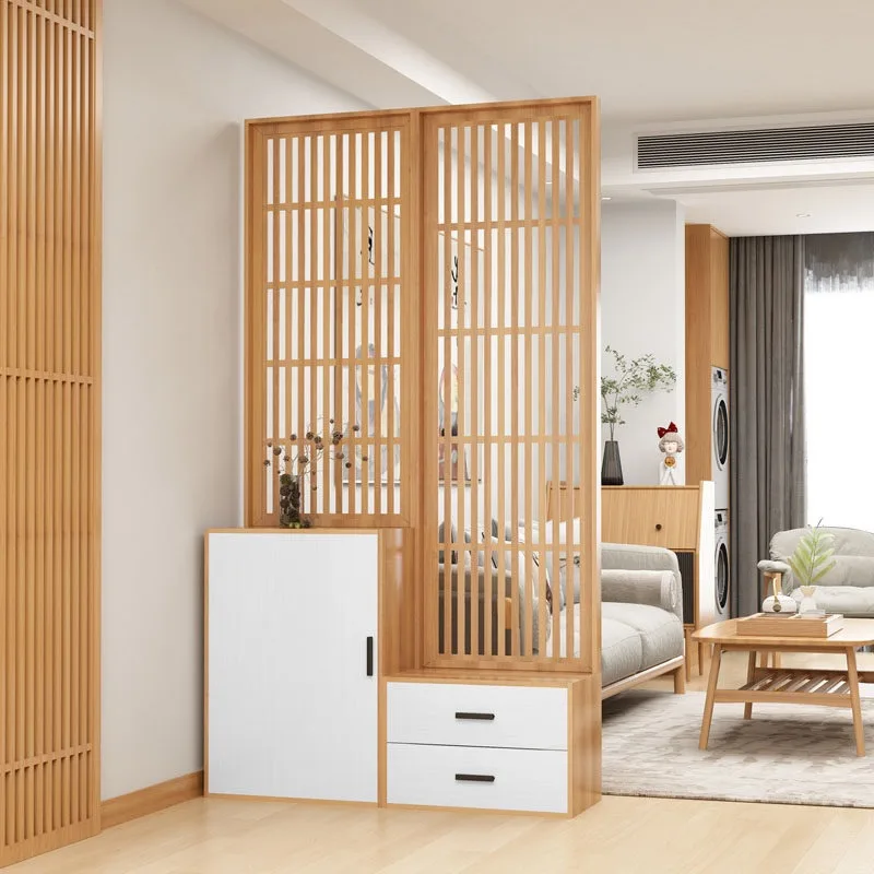 Einfache, moderne Trennwand im japanischen Stil, Flurschrank, Wohnzimmer, Eingang, Eingangstür, an der Wand montiertes Schließfachmöbel Image