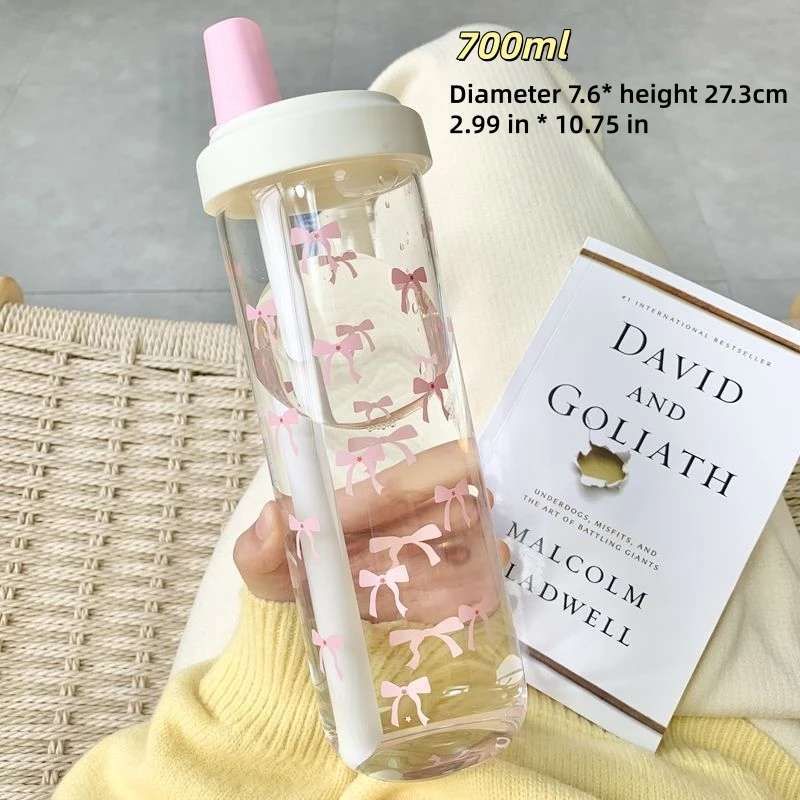 700 ml Lebensmittelqualität Kunststoff Wasserbecher Große Kapazität Rosa Schleife Stroh Wasserflasche Mit Deckel Outdoor Camping Trinkmilch Teetassen Image