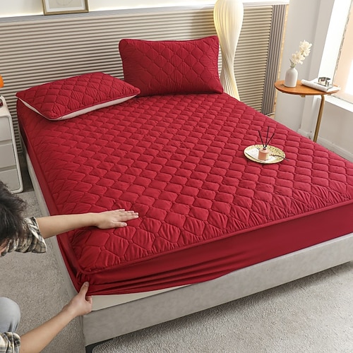 wasserdichter Matratzenschoner mit Urinschutz, gesteppter, rutschfester Vollbezug für Matratzen und Lattenroste Image