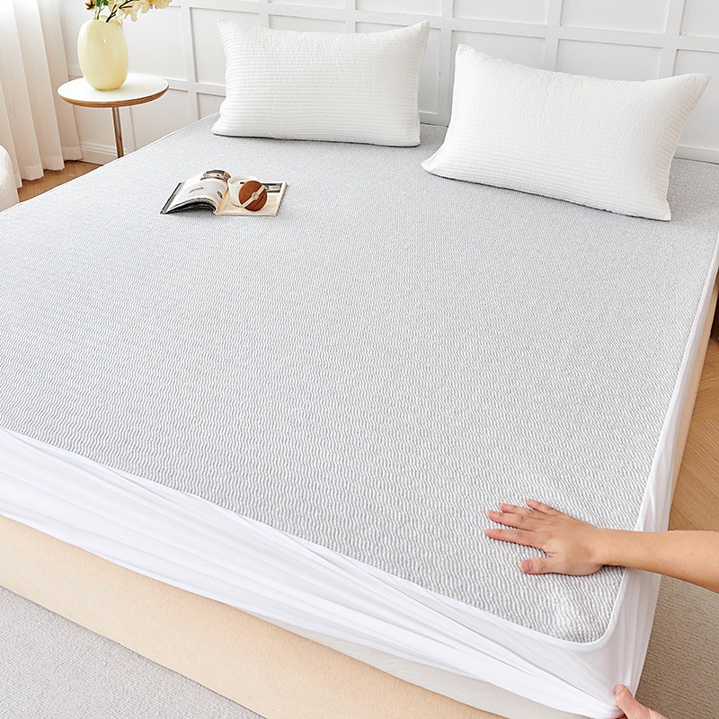Waterproof Mattress Protector Thickened Quilted Bed Cover Waterproof Bed Pad Mattress Protector for Mattress with Air Layer