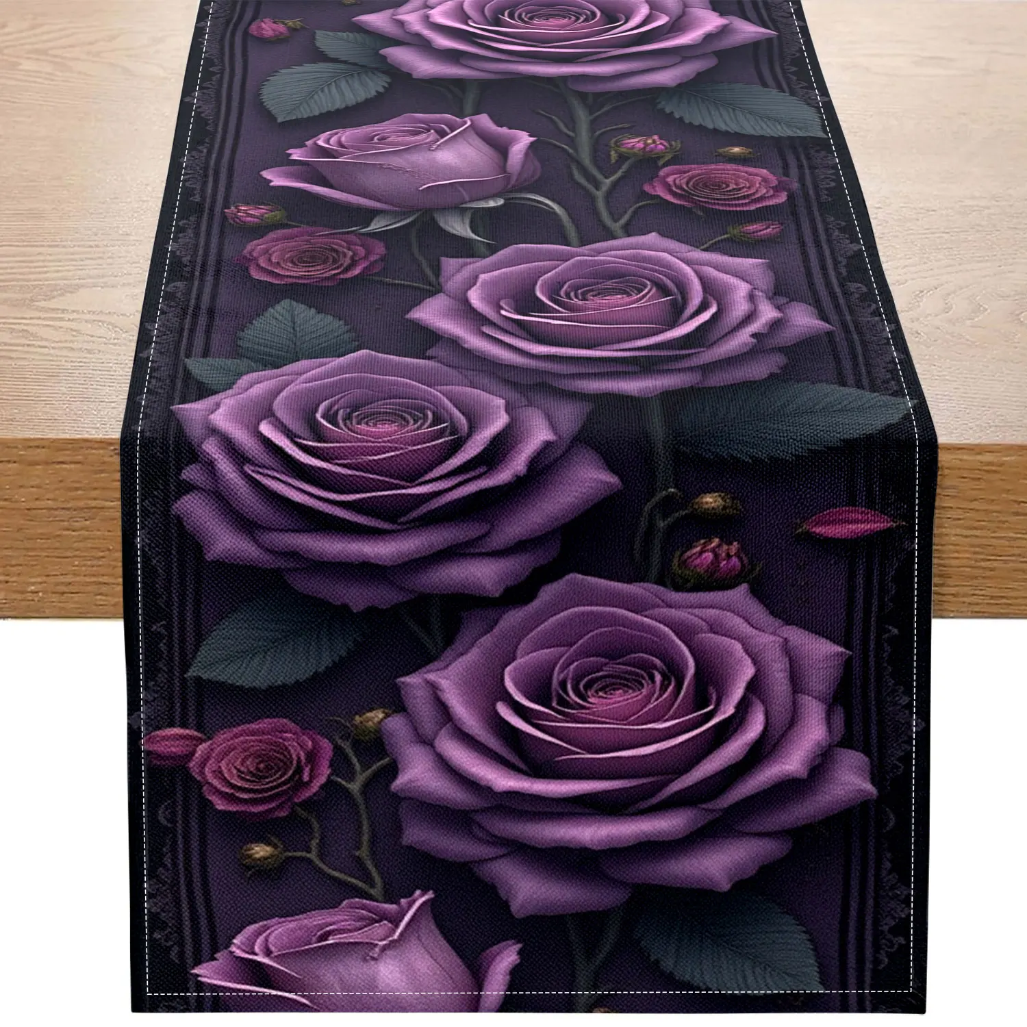 1-teiliger Tischläufer im dunklen Gothic-Stil, verziert mit lila Rosen und Totenkopfmotiven, geeignet für Halloween-Partys und Gothic-Dekorationen