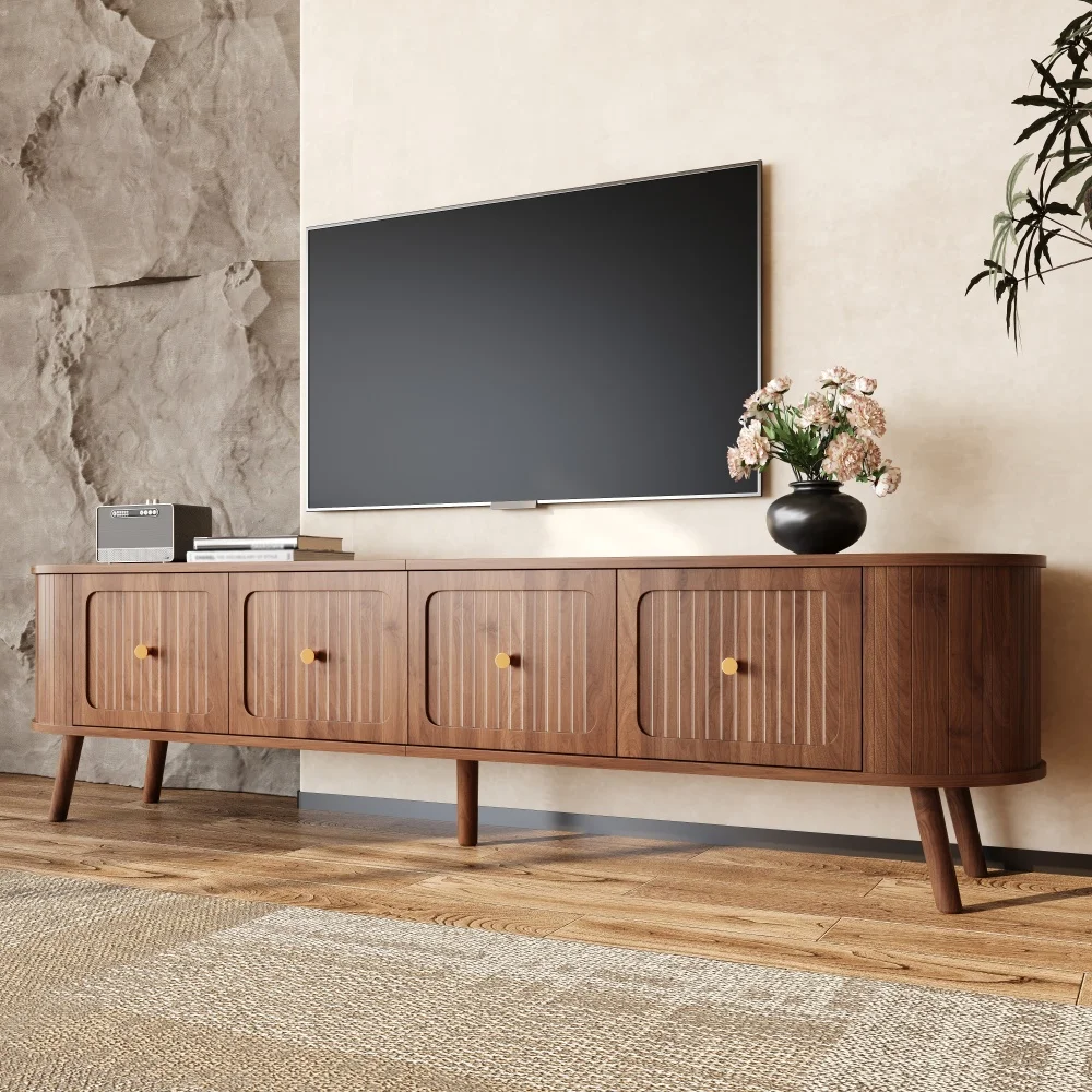 TV-Schrank aus Walnussholz mit 4 Schranktüren, Goldenen Griffen, Holzbeinen und TV-Panel in Einzigartigem Design Image