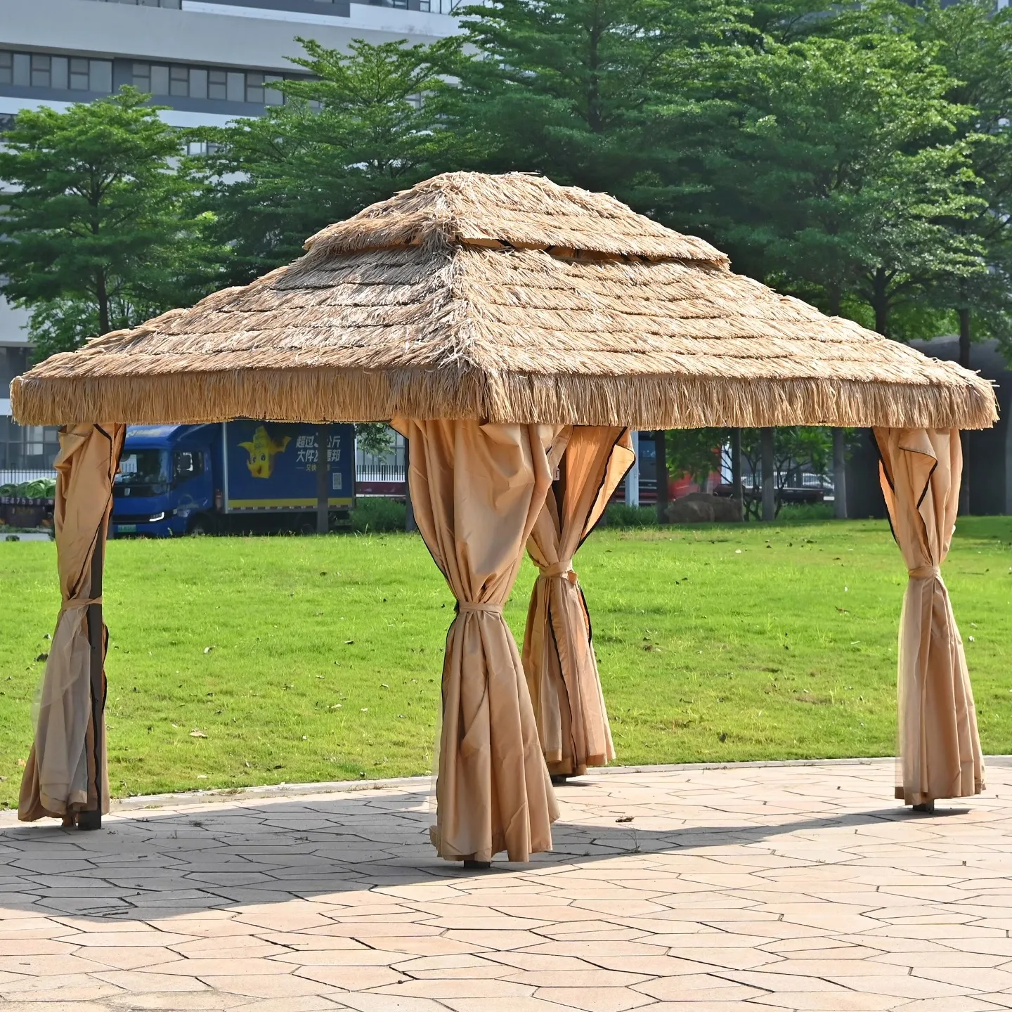 Gartenpavillon aus Aluminiumlegierung mit Strohdach für den Außenbereich – Sonnenzimmer, Teeraum, ländlicher Hof, Homestay-Überdachung Image