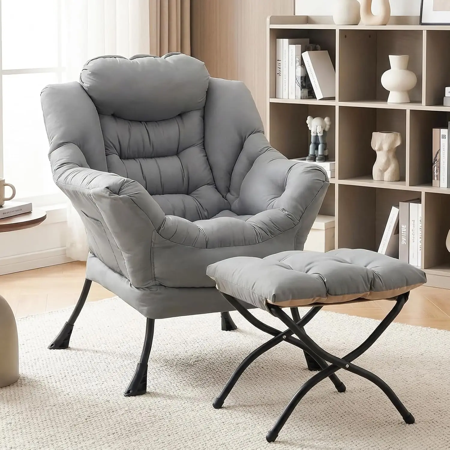 Relaxsessel mit klappbarem Ottoman, moderner großer Akzentsessel, zeitgenössischer Lounge-Freizeitsessel mit Armlehnen, gepolstertes Sofa