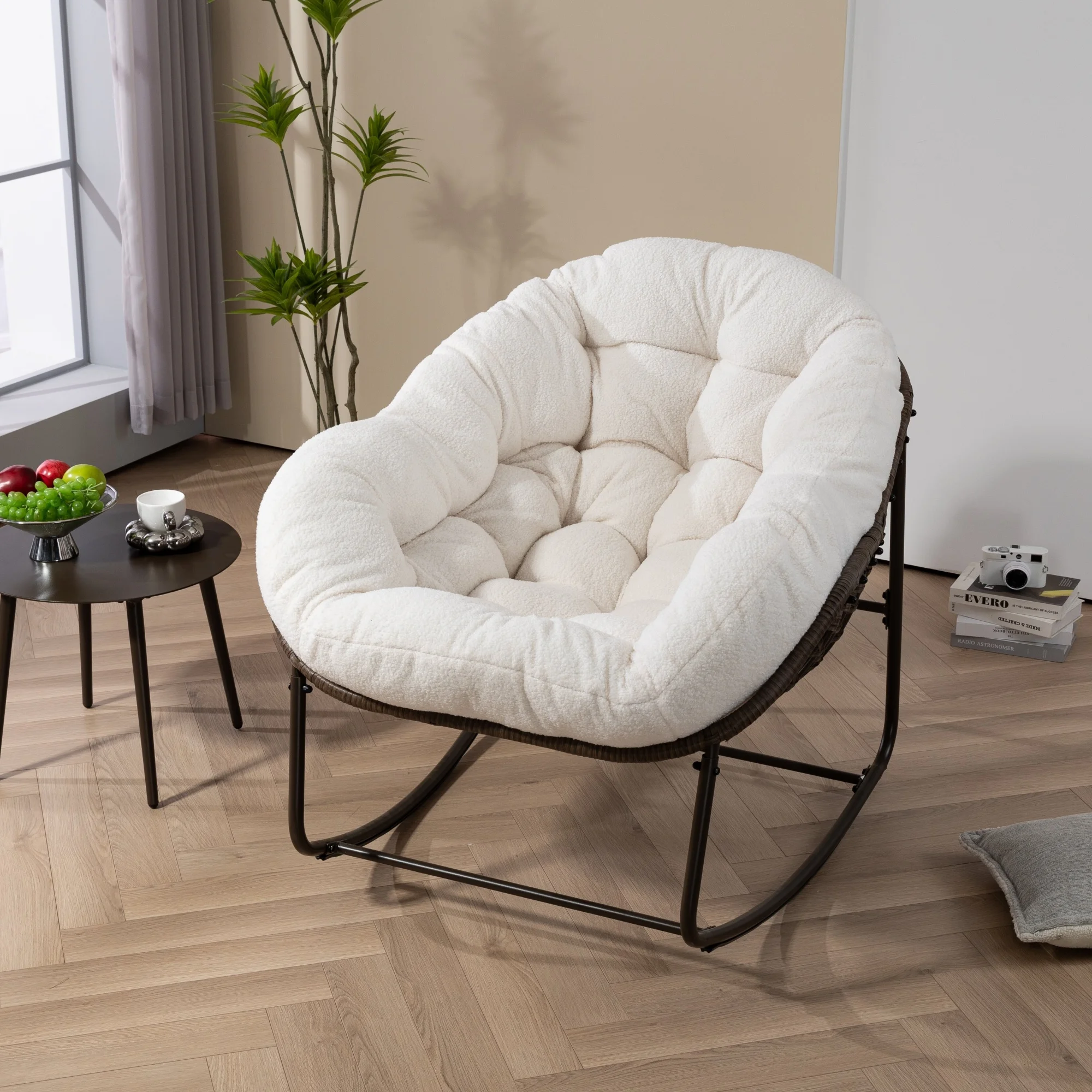 Schaukelstuhl Rattan, Stabiler Stahlrahmen, Komfortabel, Für Außenbereich, Balkon, Garten, Wohnzimmer