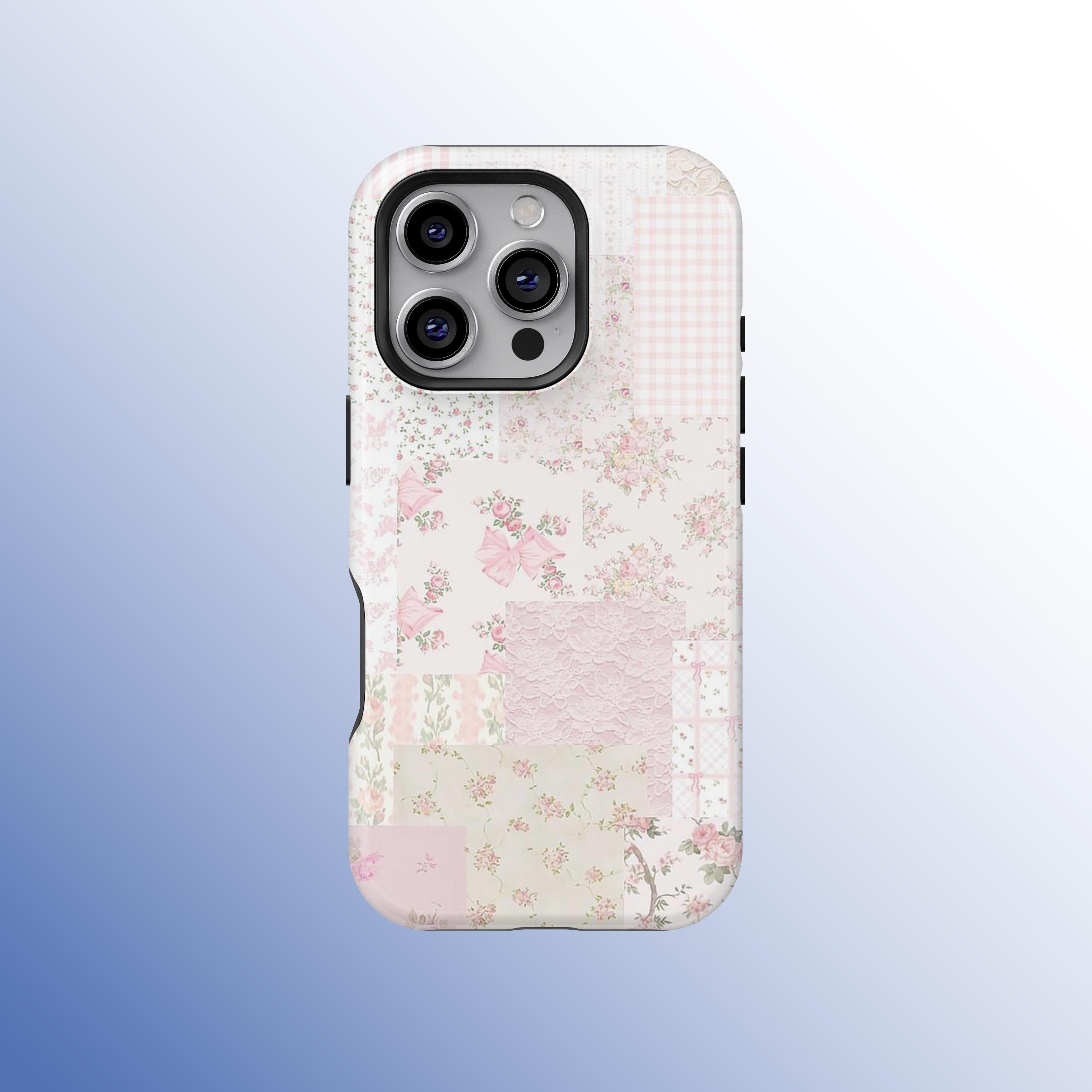 Custodia per telefono Blushing Florals, custodia per telefono Pink Bow Collage, custodia per telefono Coquette Patchwork, iPhone 17 16 15 14 13 12 Pro