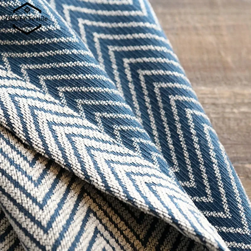 Maßgeschneiderte moderne, leichte, luxuriöse obere Vorhänge für das Wohnzimmer, Chenille-Fischgrätenmuster, Cortina-Stoff, hochgewichtige Schattierungsvorhänge Image