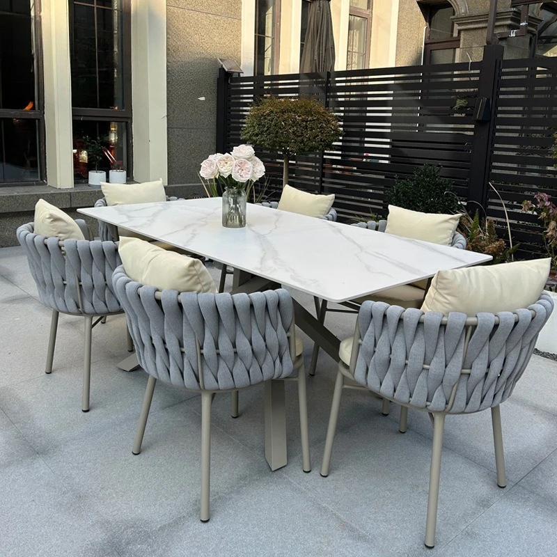 Outdoor-Villa-Terrassenmöbel: Hochwertiges Garten-Set mit einem Tisch und sechs Stühlen für Hotels und Ferienhäuser Image