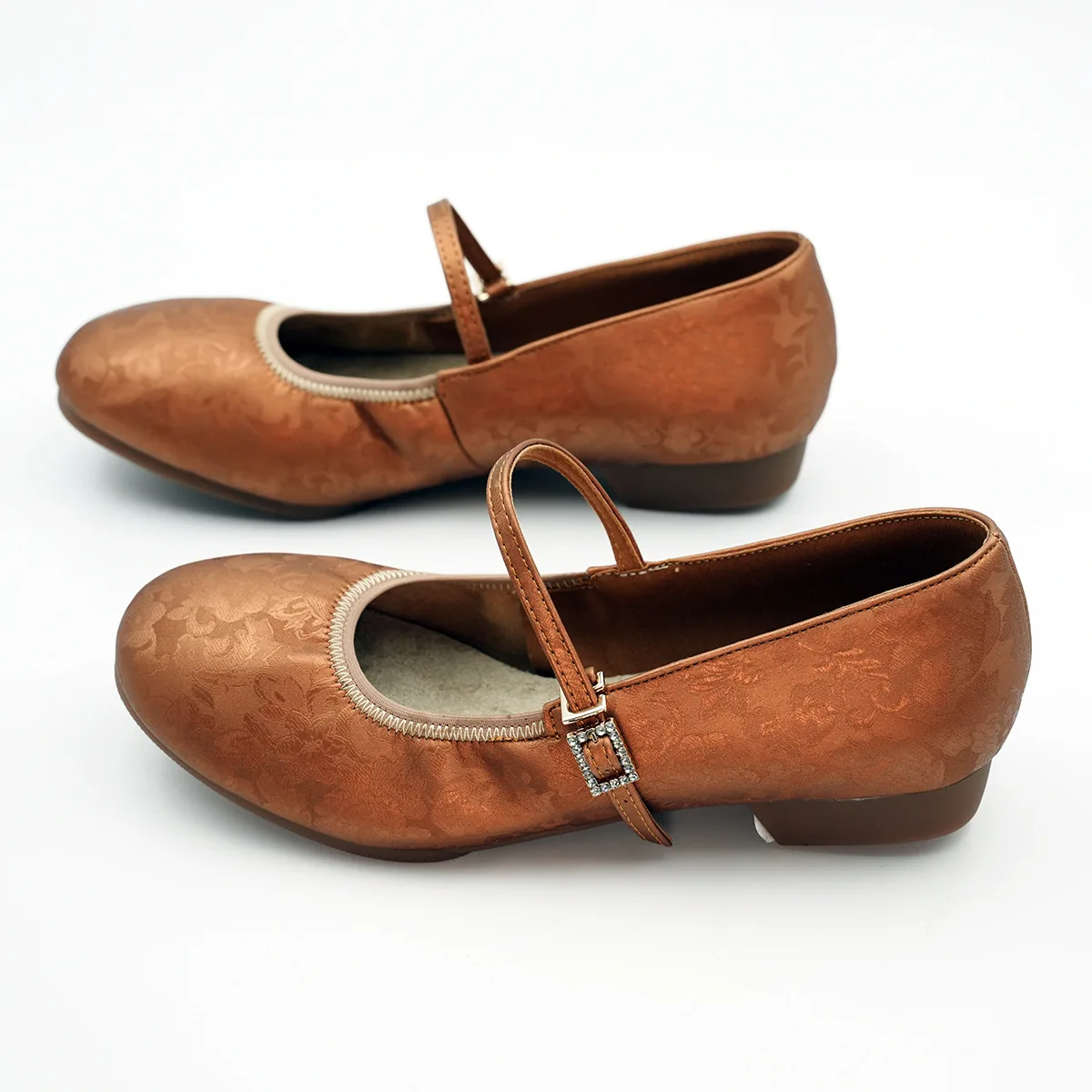 Moderne Tanzschuhe, weiche, bequeme Rindslederschuhe, Outdoor-Gesellschaftstanz, moderne, atmungsaktive, modische Sportschuhe für Damen