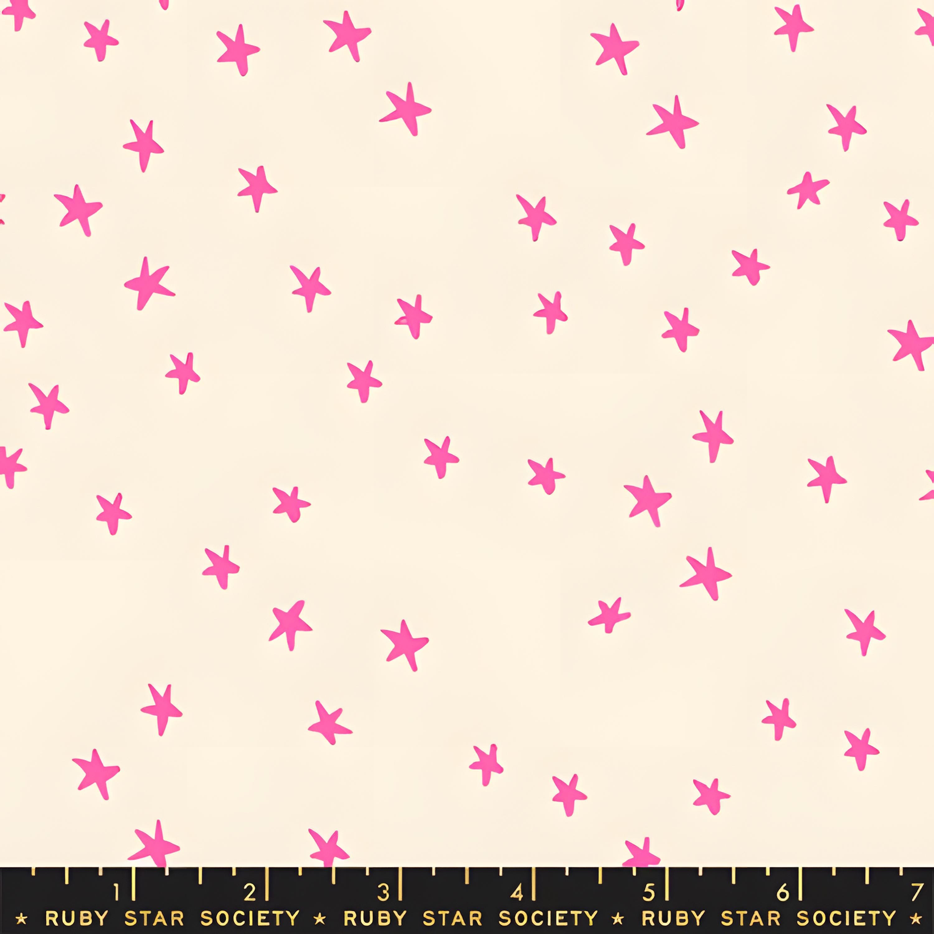 Tessuto Starry by Ruby Society in metraggio, prezzo al metro, colore pesca RS4109, 36 stelle rosa neon, di Ruby Star, nuovo