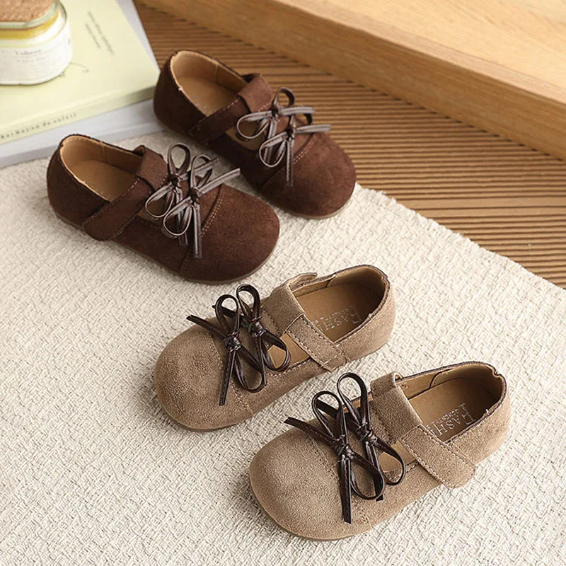 Größe 21-30 Neue Frühjahrsschuhe für Mädchen Einfarbige Weichsohlen-Kinderschuhe mit Doppelschleife Lässige Kinderschuhe