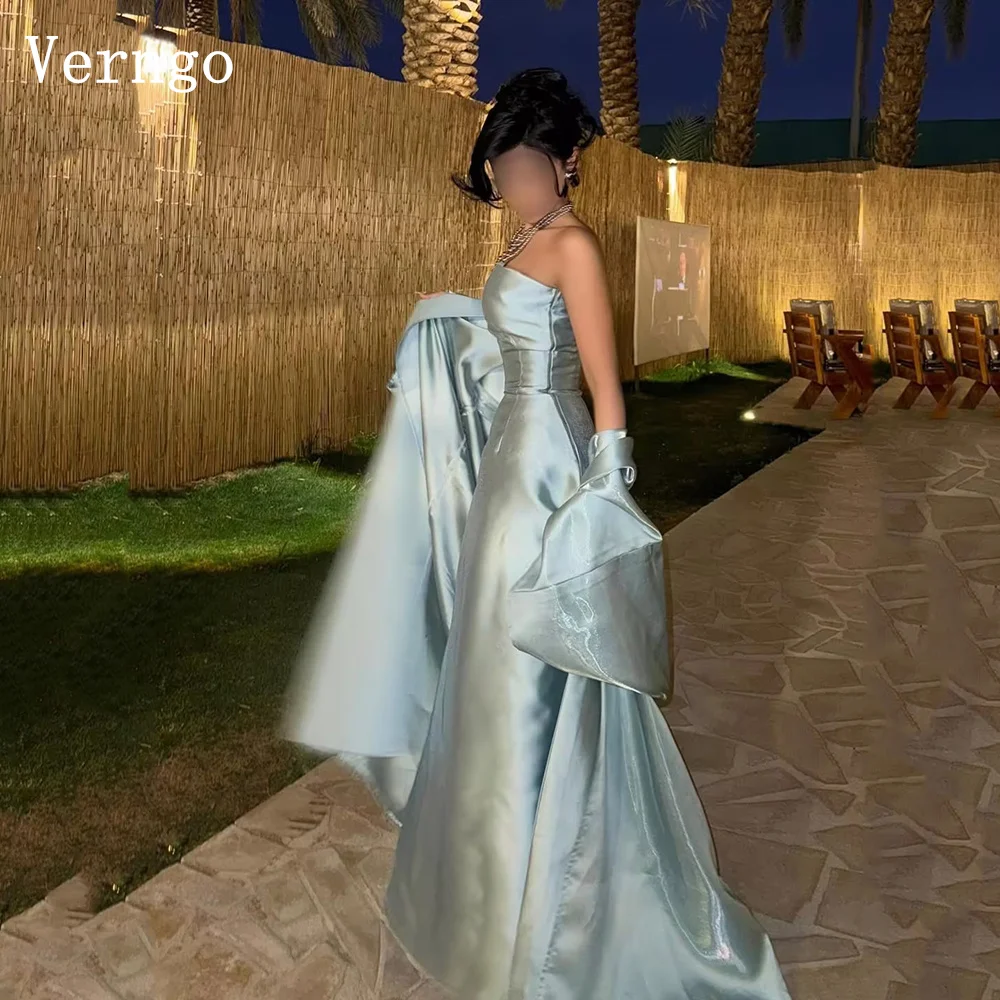Verngo Blaues glänzendes Satin-Abendkleid, trägerlos, A-Linie, Schal, formelles Anlasskleid, bescheidenes Ballkleid 2026, maßgeschneidert Image