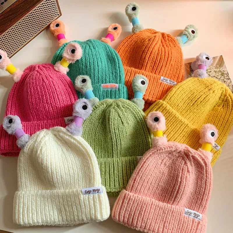 Niedliche Cartoon-Monster-Mütze mit leuchtenden Tentakeln, gestrickte Eltern-Kind-Modelle, warme Wollmütze mit leuchtenden Augen, Beanie-Monstermütze Image