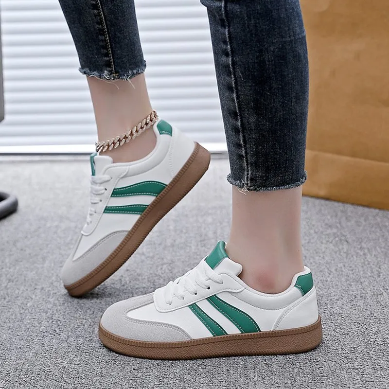 Mode 2026 Damen Sportschuhe Lässige Flache Vulkanisierte Schuhe Damen Outdoor-Wanderschuhe Bequeme Klassische Damenschuhe