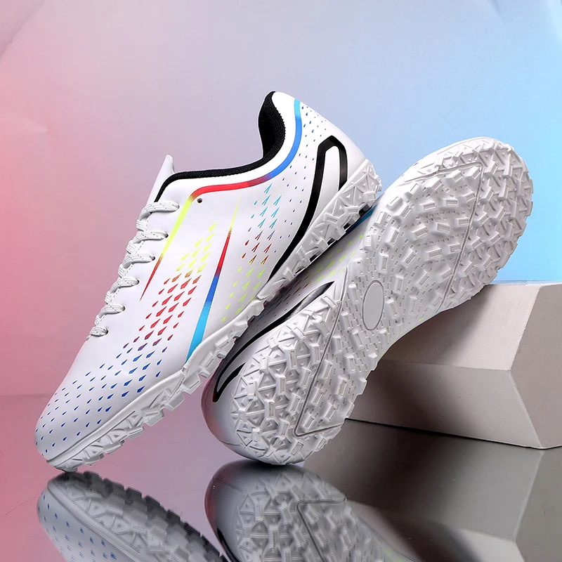 Neue Herren-Fußballschuhe, rutschfeste, hochwertige Stollenschuhe für Rasen, High-Top-Futsal-Sneaker für drinnen, heiß begehrte FG/TF-Modelle