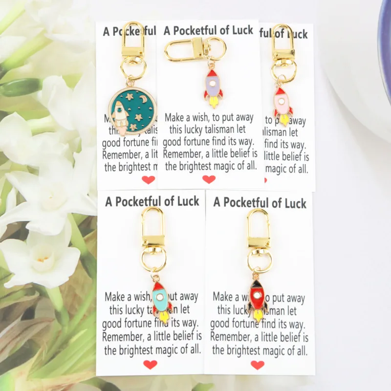 5-teiliges interessantes Weltraum-Astronauten-Schlüsselanhänger-Set mit Gürtelanhänger „Glück in der Tasche“-Karte, dekorativer Taschenanhänger, Schlüsselanhänger-Zubehör-Set Image