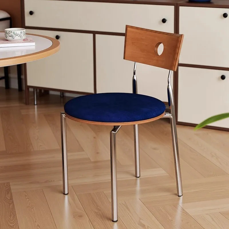 Esszimmerstühle mittleren Alters, Rückenlehnenstühle aus Massivholz für den Haushalt, internetberühmte Retro-Stühle, kleine Esstische, Stühle
