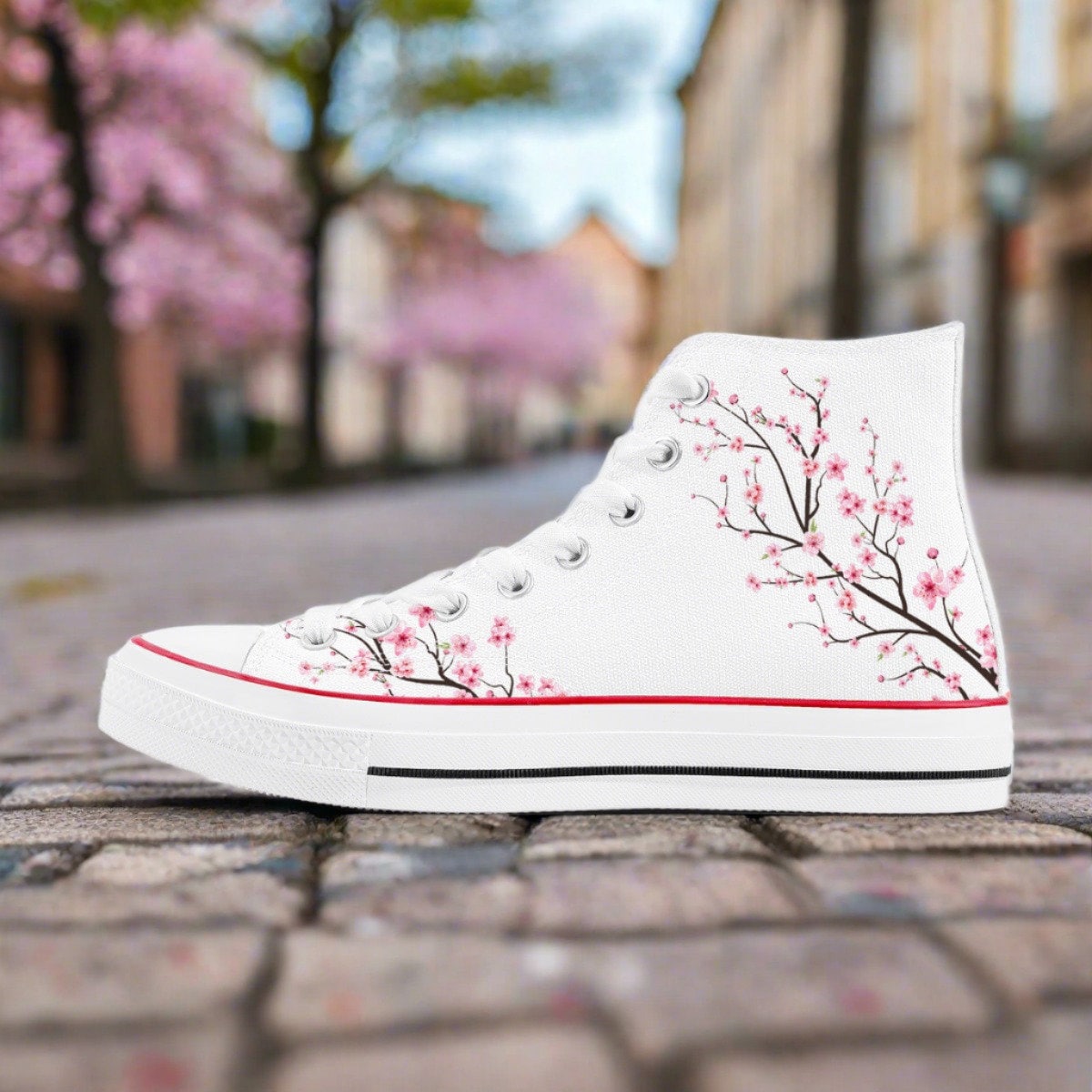 Scarpe da sposa bianche stile Converse con fiori di ciliegio, scarpe da sposa originali, sneakers alte da donna, scarpe kawaii, regalo per damigella d
