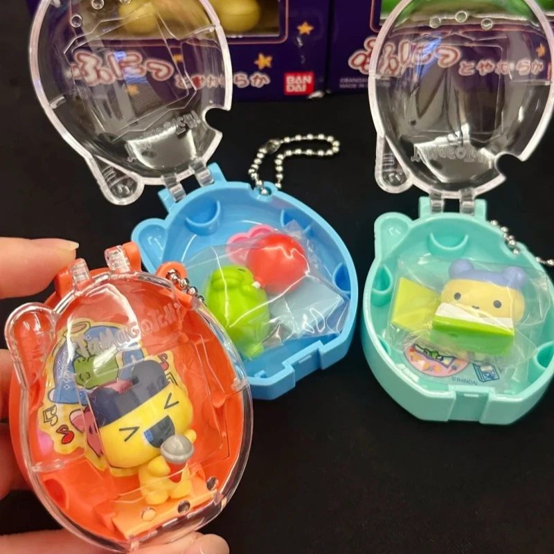 Bandai Tamagotchi Neuankömmling Pooptime Shaped 1.0 2.0 Blind Box Anime Figur Bean Doll Guess Bag Bag Ornament Toy Festival Geschenk