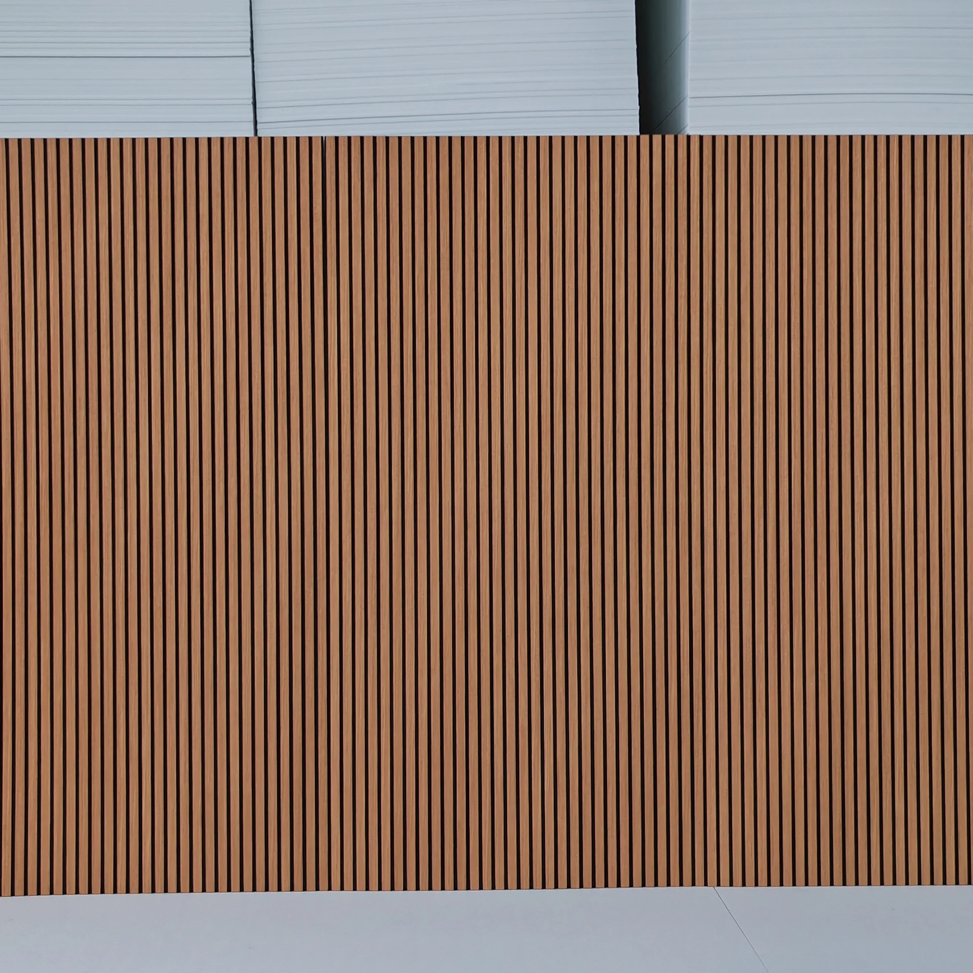 Nuovi Pannelli Acustici Disponibili: Pannelli Acustici in Legno di Quercia Akupanel Pannelli Acustici a Doghe in Legno Akupanel Pannelli Acustici in PET