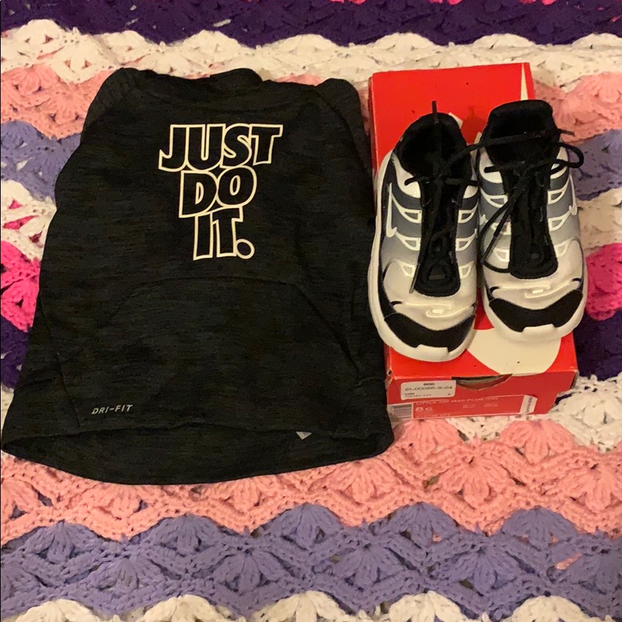 Nike Shoes | Bundle Pack Nike Sweater And Nike Sneakers | Color: Black | Size: 8c & 2t