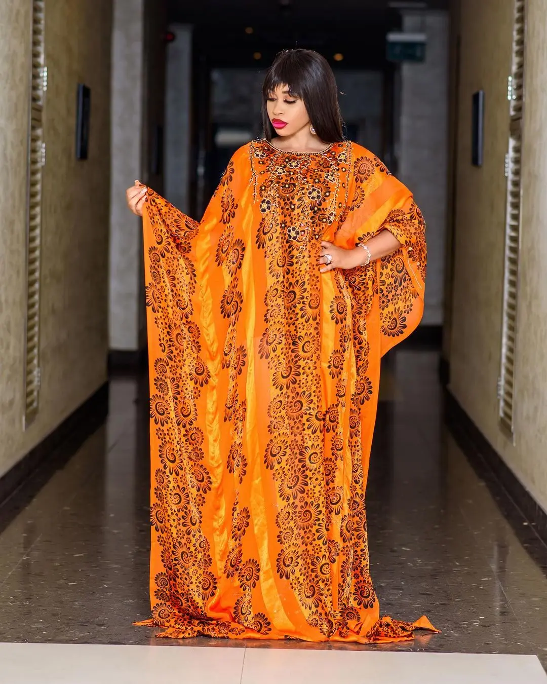 Afrikanische mütter große-schaukel kleid qualität chiffon stoff luxus künstliche stein kanone perle dekoration mit schwarz elastische weste Image
