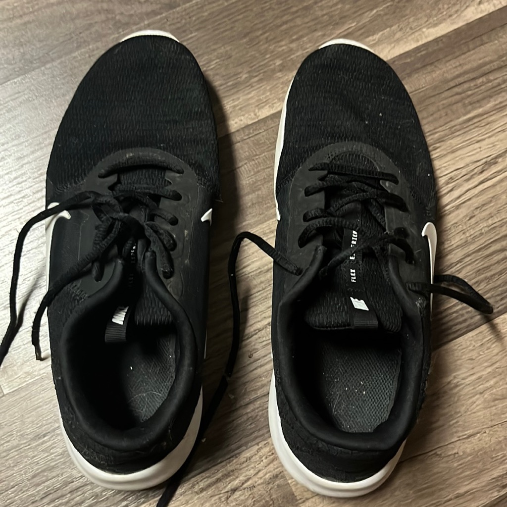 Nike Shoes | Black Nike Tennis Shoes | Color: Black | Size: 10