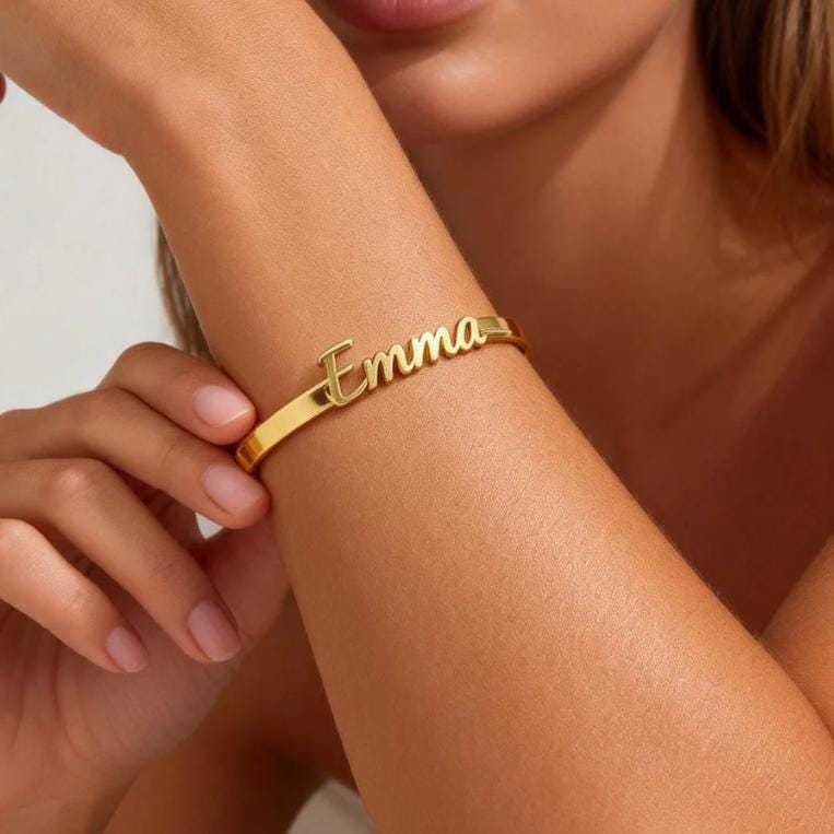 Bracciale con nome personalizzato, bracciale con nome in corsivo dorato, bracciale con nome personalizzato da donna, bracciale con nome inciso, regalo