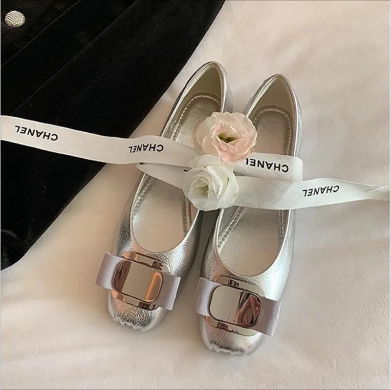 Größe 35–43 Damen-Designer-Mary-Jane-Schuhe, silberne Schleife, quadratische Zehen, flache Schuhe, Pumps mit niedrigem Absatz, Lori-Mädchen-Slip-on-Ballettschuhe 58