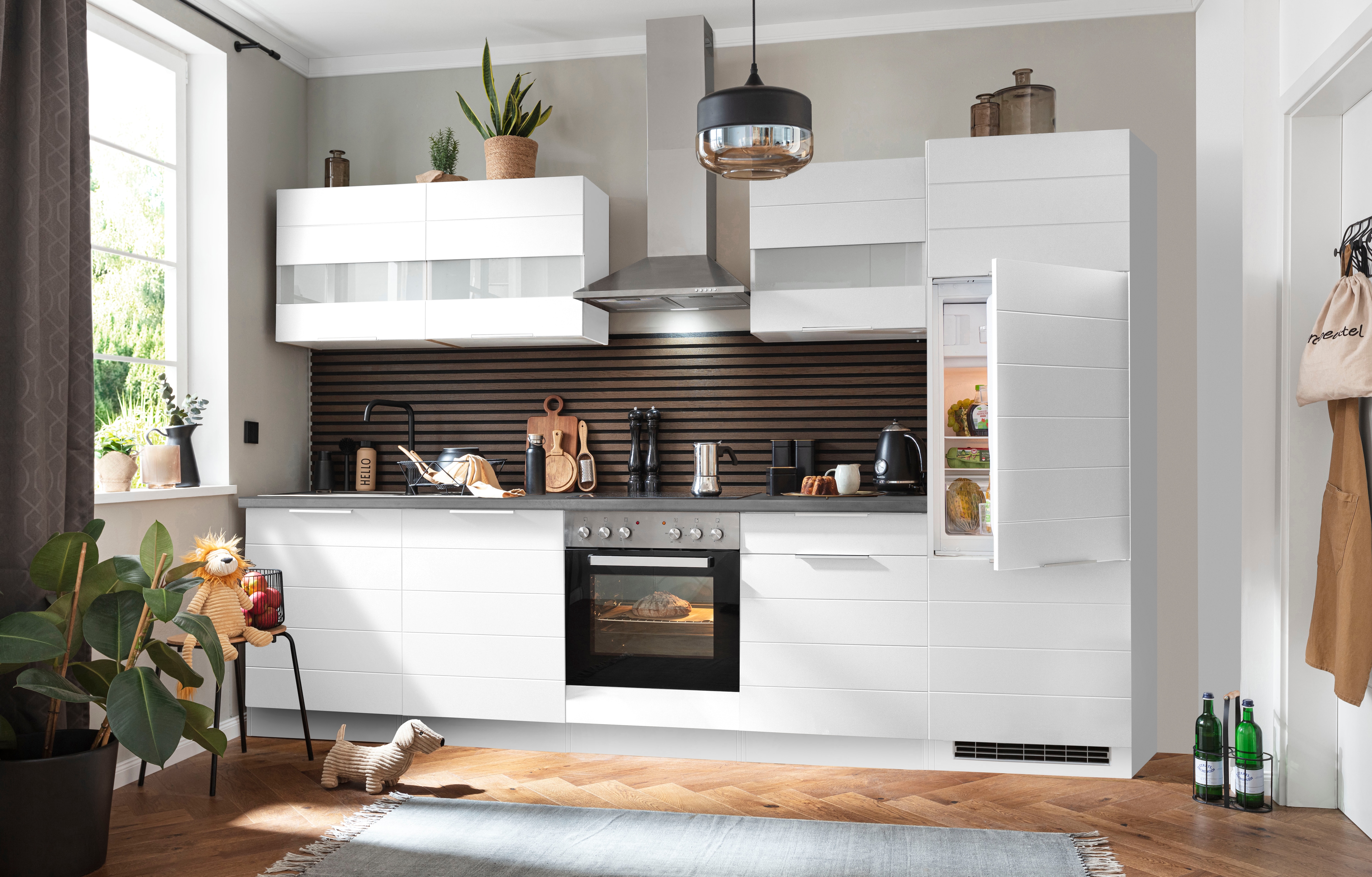 Küchenzeile KOCHSTATION "KS-Luhe", weiß (küche: weiß, front: weiß matt, korpus: weiß, arbeitsplatte: betongrau), B:300cm T:60cm, Komplettküchen-Sets, Küchenzeile, 300 cm breit, wahlweise mit oder ohne E-Geräten, gefräste MDF-Fronten Image