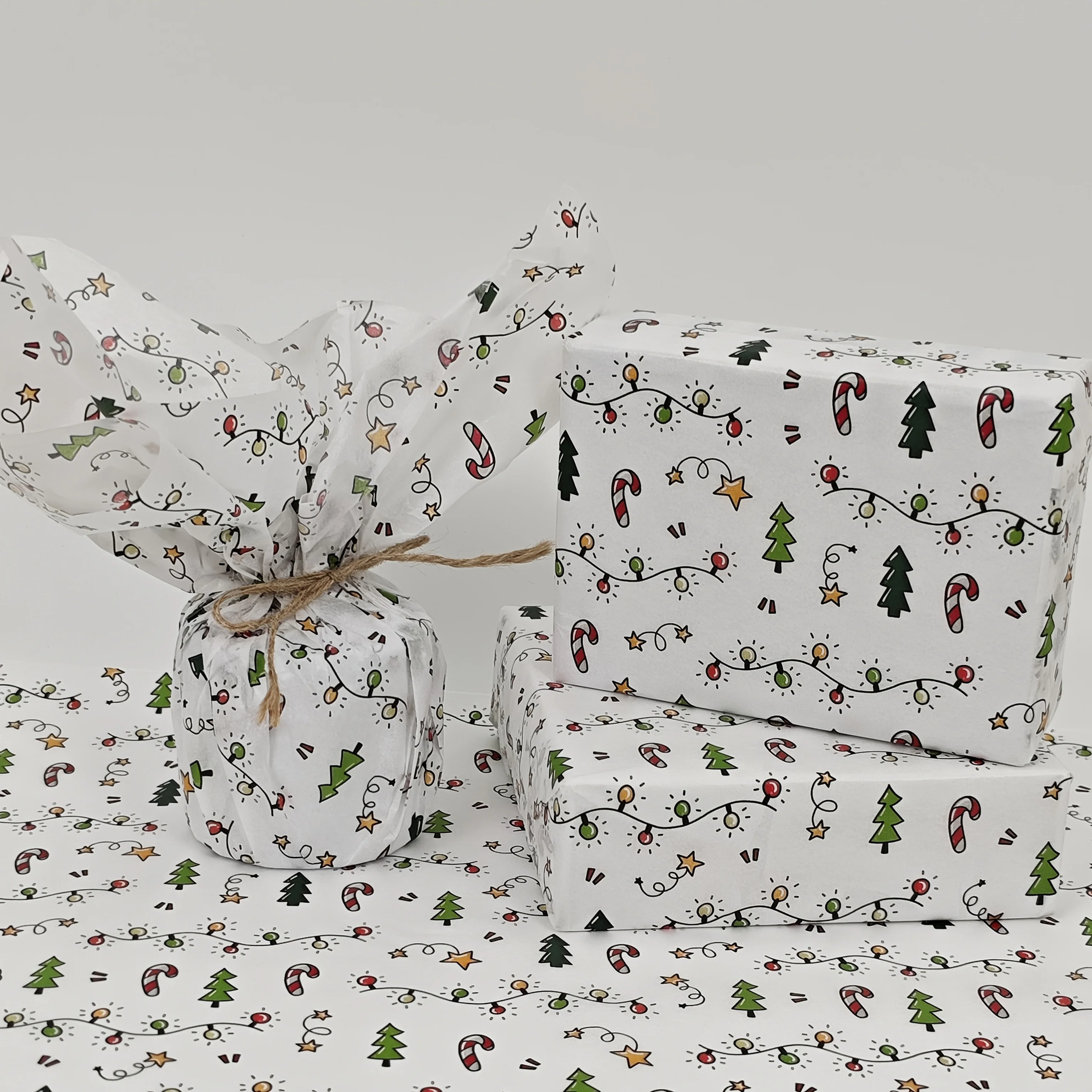 70 x 50 cm großes Weihnachts-Geschenkpapier, festliche Geschenkverpackung für Feiertagsdekorationen, Winter- und Thanksgiving-Geschenke, universelle Verwendung Image
