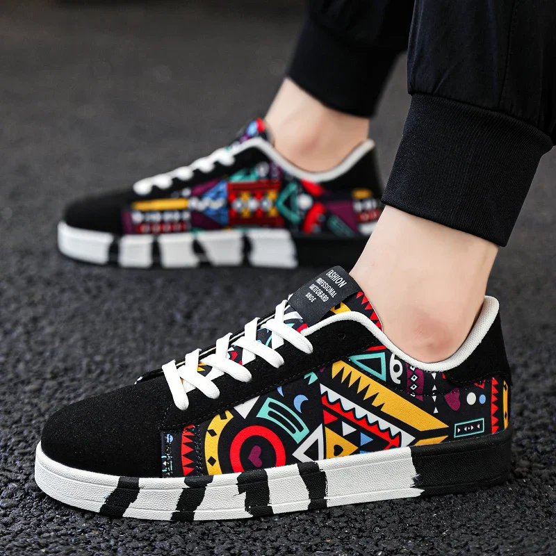 Street-Style Graffiti Herren Skateboard-Schuhe Bedruckte Casual Sneakers für Männer und Frauen Outdoor Rutschfeste Sportschuhe Designer-Schuhe