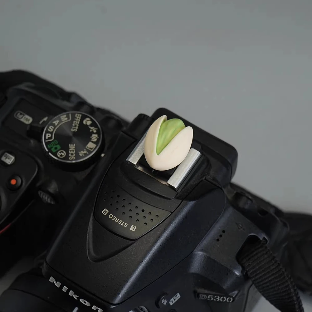 Universelle schöne Blitzschuhabdeckung, Standard-Schutzkappe, niedliche Mädchen-Dekoration für Canon, Nikon, Fujifilm, DSLR, Sony, spiegellose Kamera Image