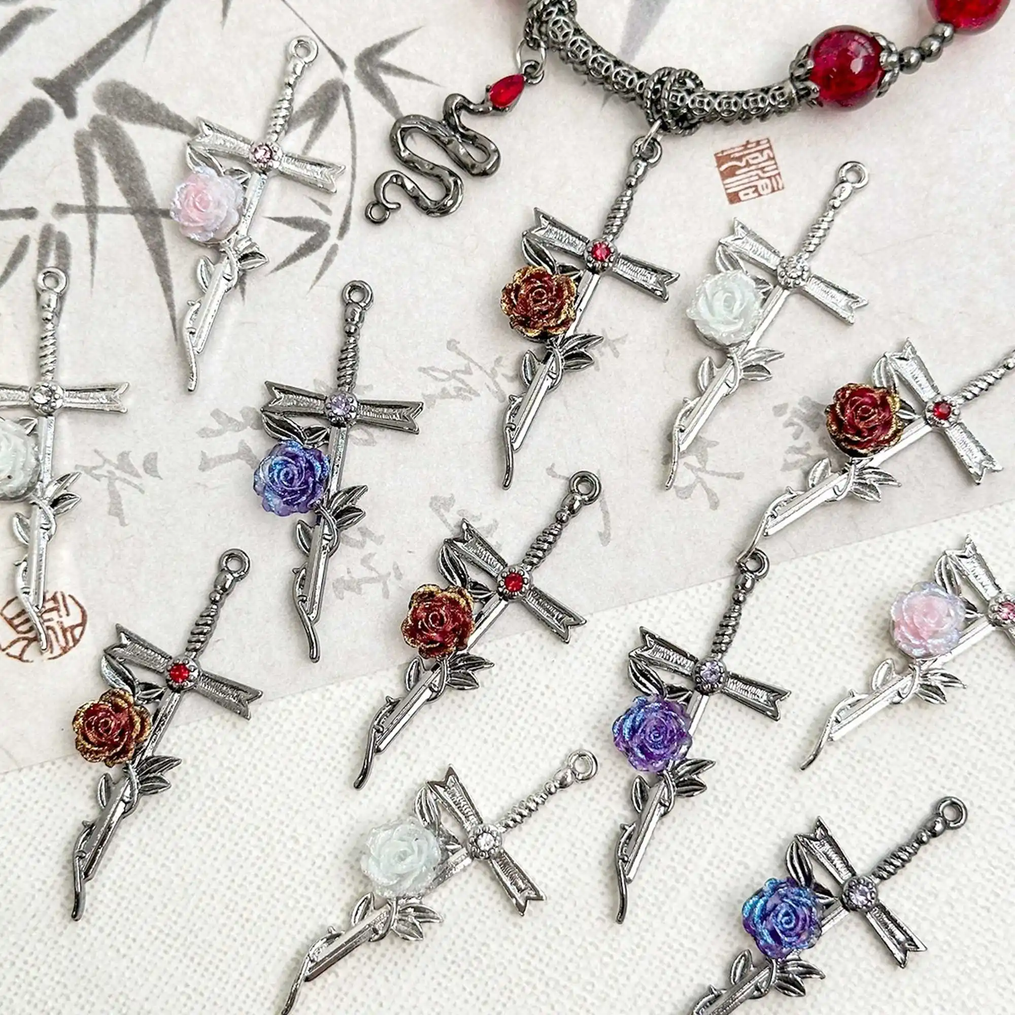 5 teile/los Gothic Dark Gothic Rose Kreuz Legierung Anhänger DIY Perle Halskette Kette Schmuck Zubehör Material