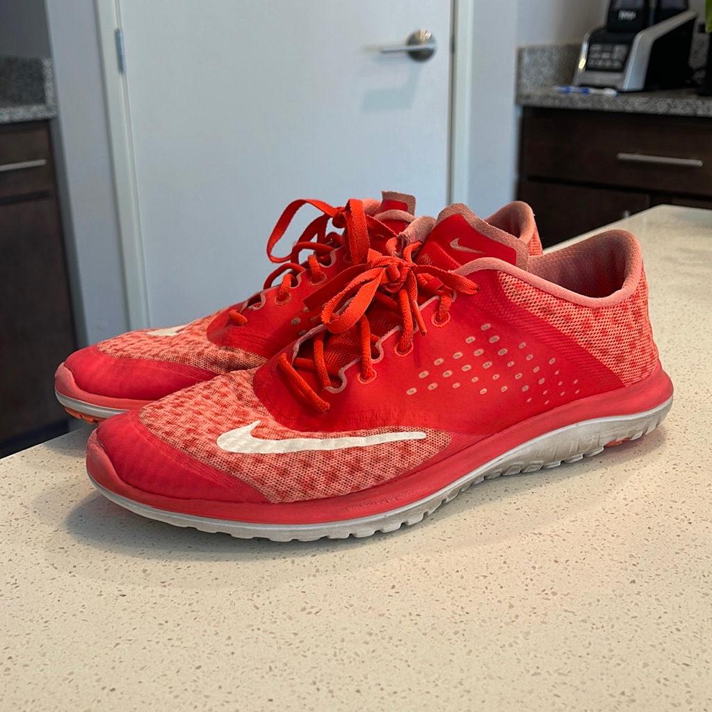 Nike Shoes | 10 Nike Tennis Shoes | Color: Pink | Size: 10