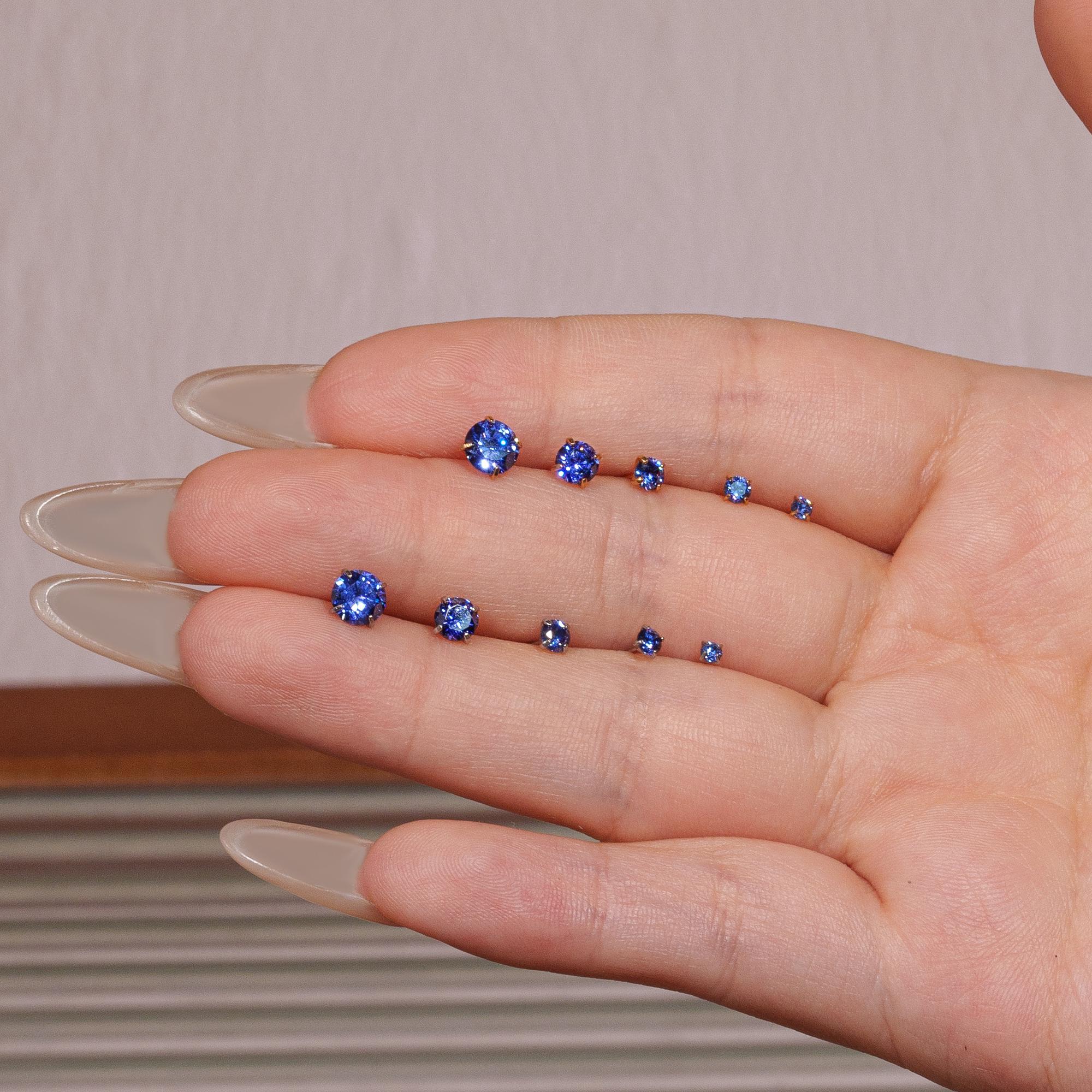Boucles d'oreilles en zircone couleur titane Tanzanie Boucles d'oreilles dos plat Boucle d'oreille hélice * Boucle d'oreille tragus * Boucle d'oreille