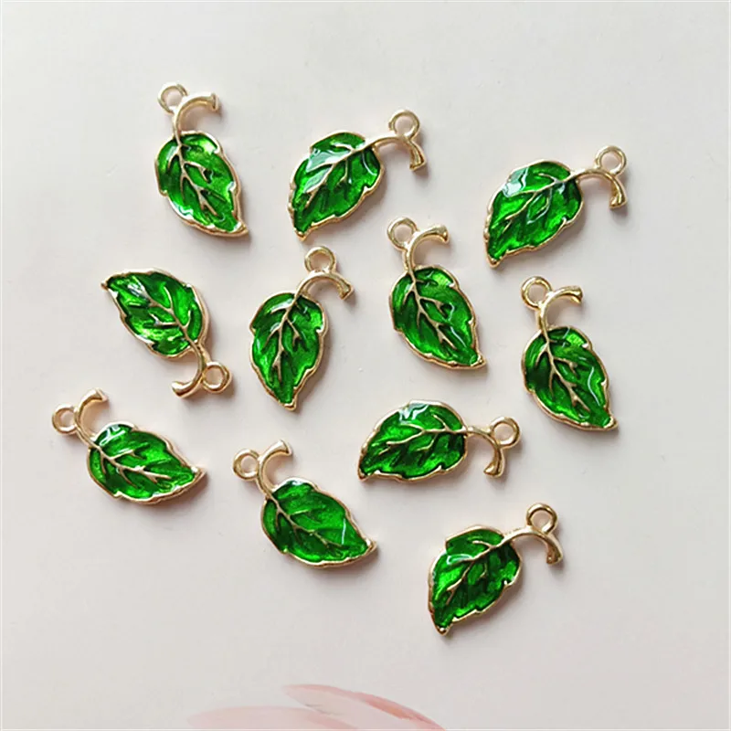 Pendentif en alliage petite feuille verte, 10 pièces/lot, ornements de bijoux, boucles d'oreilles ras du cou, cheveux, accessoires de bijoux faits à la main