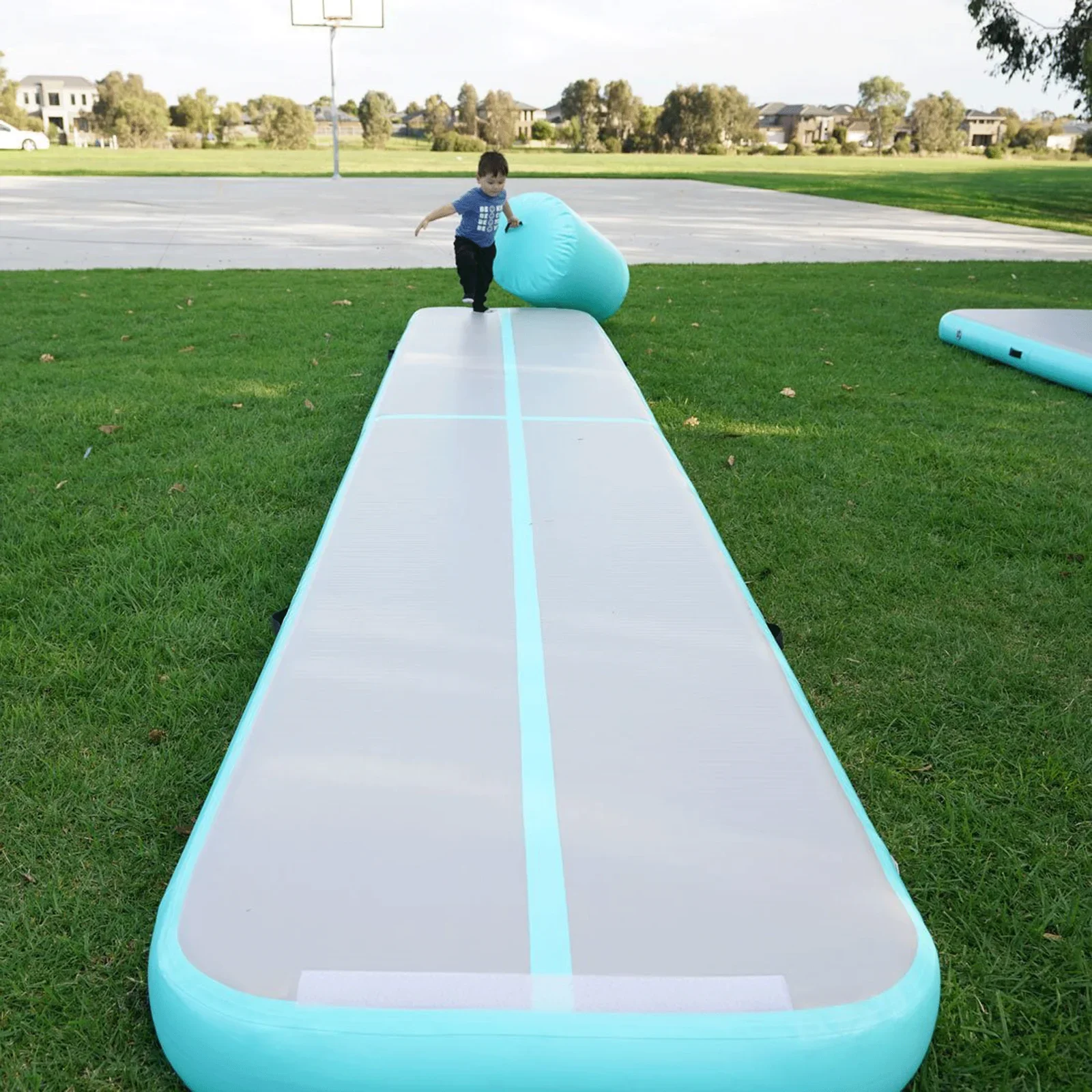 Aufblasbare Luftkissenbahn, aufblasbare Lufttauchmatte, Gymnastik-Tumble-Ketten-Luftmatten, 7 x 1 x 0,2 m, mit elektrischer Luftpumpe Image
