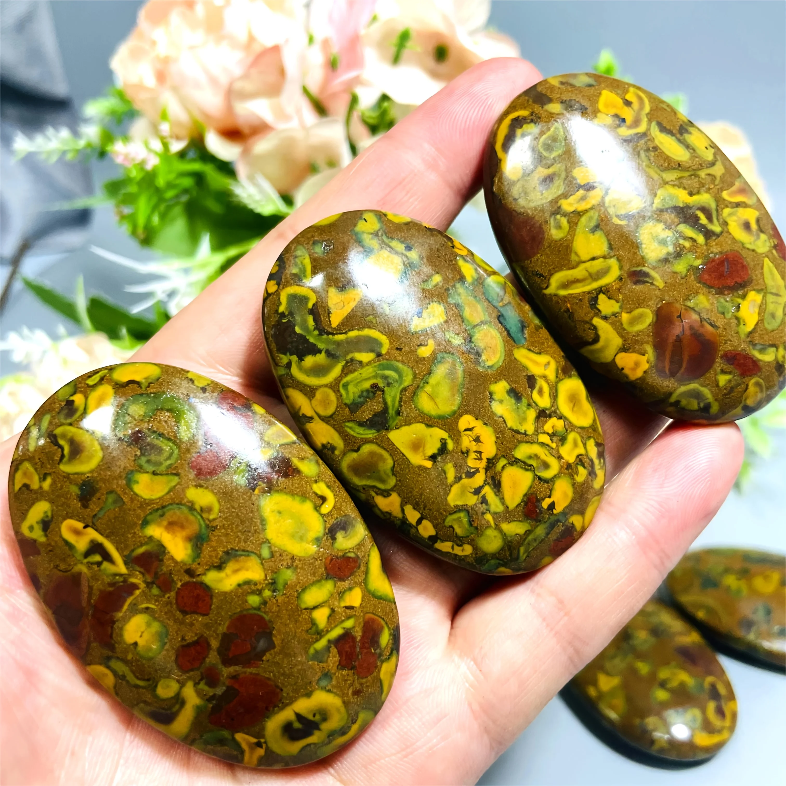 1 Stück natürlicher Kristall-Frucht-Jaspis-Handstein, ideal für Weihnachten, Ostern, Chanukka, Erntedankfest, Heimdekoration Image
