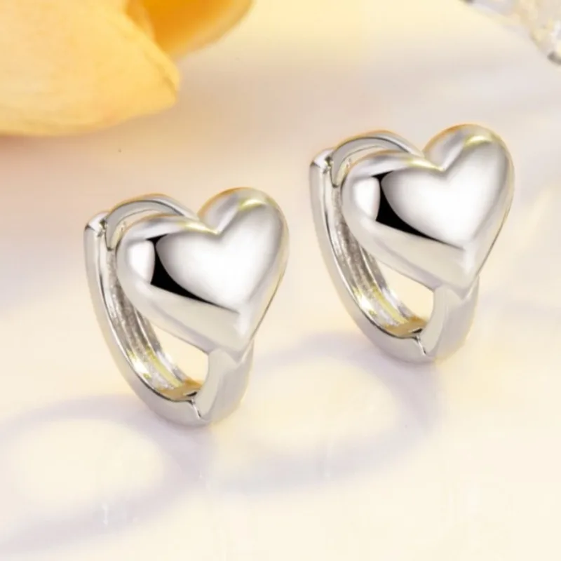 Neue Ohrringe aus 925er-Sterlingsilber, schlichtes Herz, hohe Qualität, für Frauen, Hochzeitsschmuck, klassische Damen-Accessoires, Geschenke, Party Image