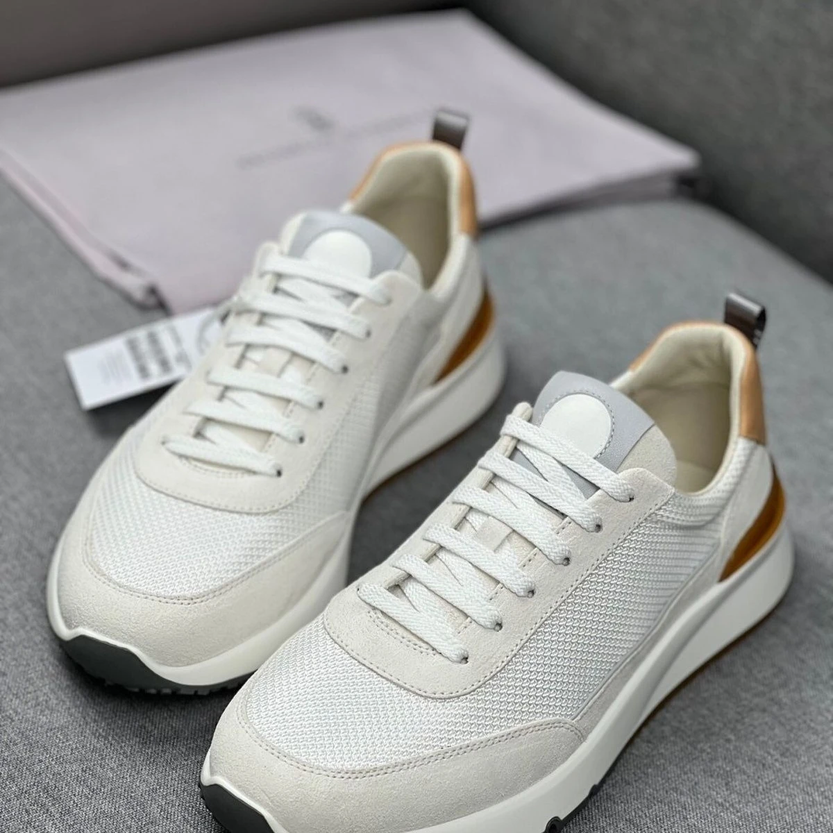 2026 Frühling/Sommer Neue Leichte Luxus Freizeitschuhe Atmungsaktive Mesh-Sportschuhe Business-Walkingschuhe Herrenschuhe