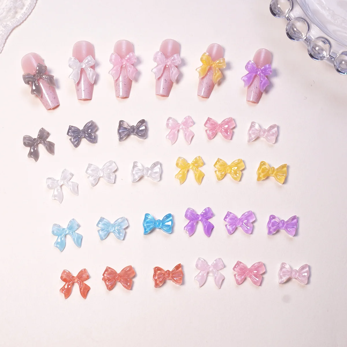 30/50/100 Stück, Schleifenanhänger, Nagelzubehör, DIY, Nageldekorationen, Handyhüllen-Zubehör, Accessoires Image