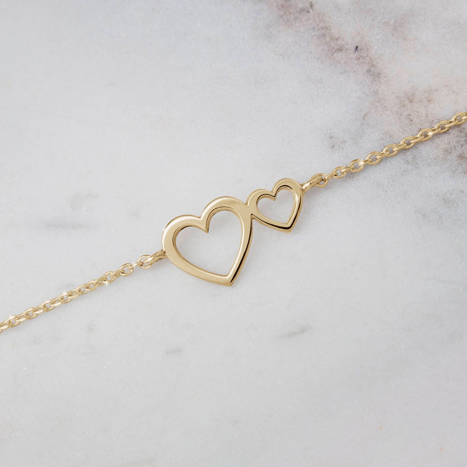 Bracciale romantico con due cuori, bracciale in oro giallo 9K 14K 18K, cuori in oro attaccati, ciondolo a doppio cuore, bracciale delicato, regalo d'a