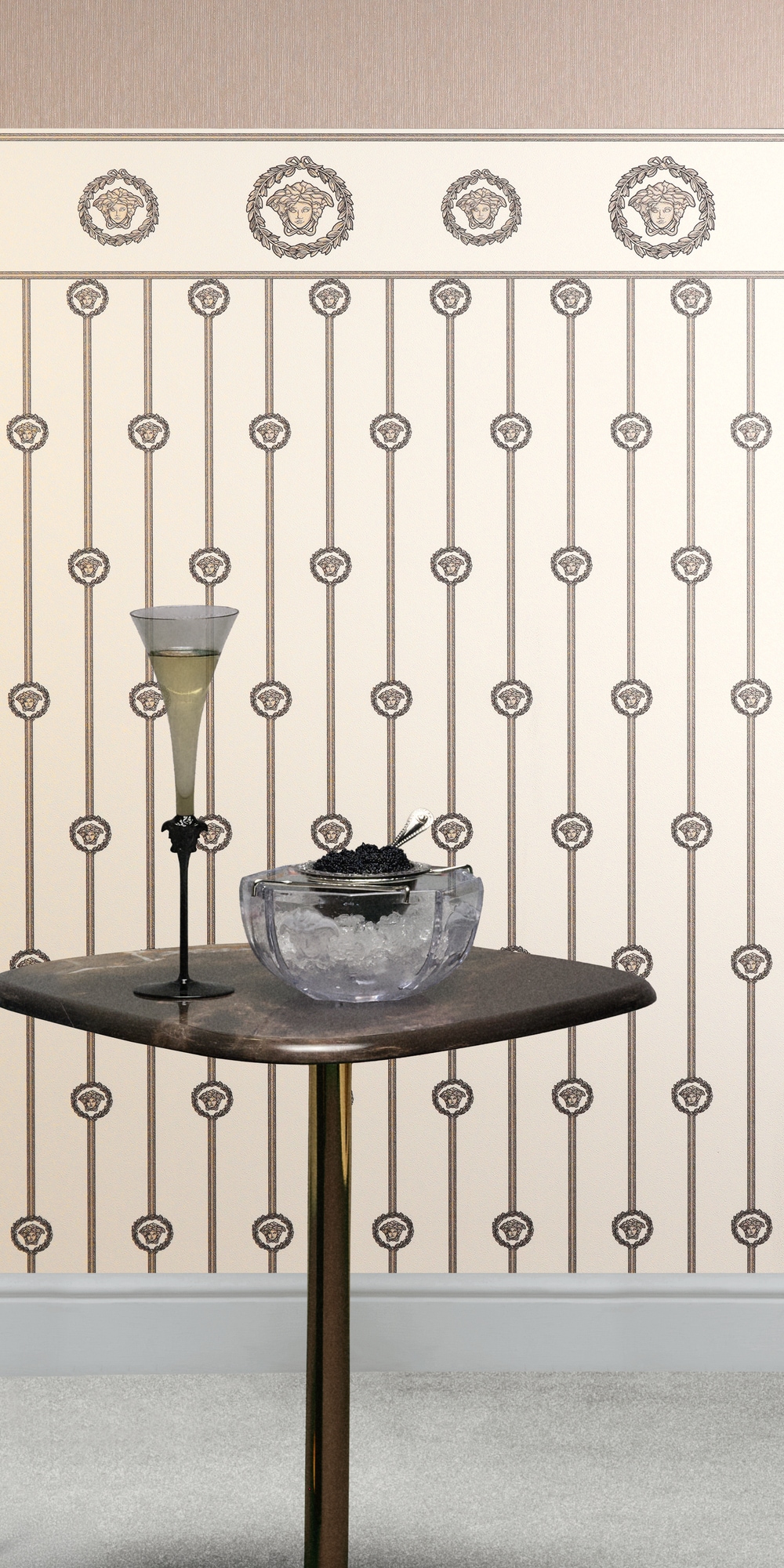 Vliestapete VERSACE "Versace 6 I Love Baroque –", weiß 2, B:1,06m H:0m L:10,05m, Vinyl, Vlies, Tapeten, Edle Bordüre mit ikonischem Medaillonmotiv & glänzender Struktur Image