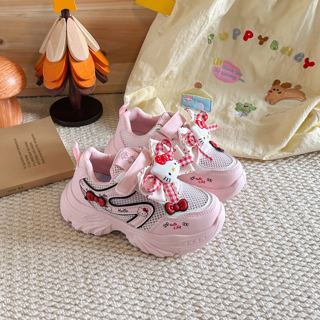 Sanrio Kinder-Freizeitschuhe, Hello Kitty Bow Frühlingsschuhe für Kinder, atmungsaktiv, rutschfest, Designer-Schuhe, Lila, Rosa, Größe 26–35