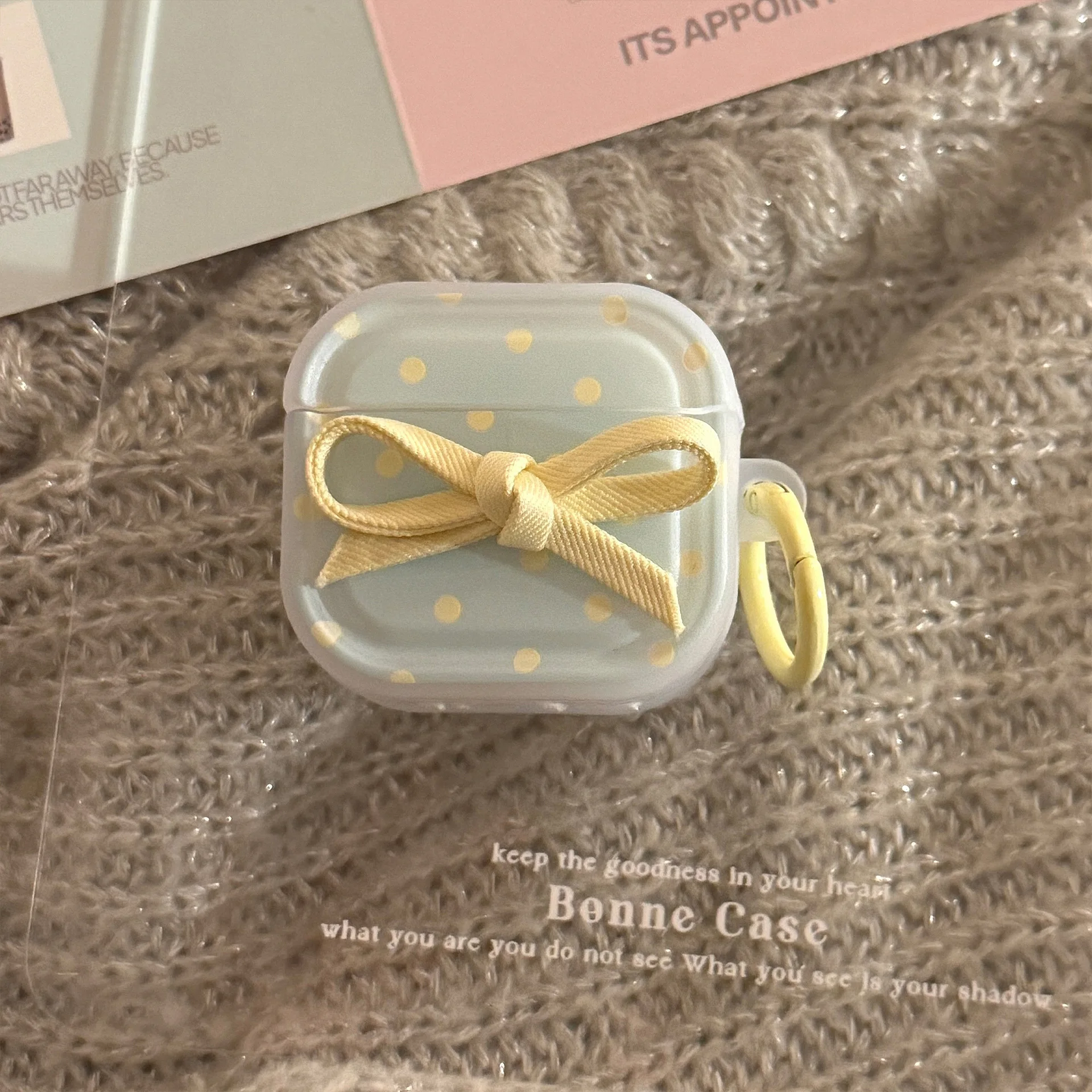 Modische Sommer Transparente Creme-Gelbe Polka Dot 3D Strick Schleife Kopfhörer-Schutzhülle für AirPods 1 oder 2 3 4 Pro Pro2 Pro3 Image